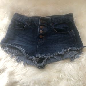 Bullhead rawhem cutoff Jean shorts